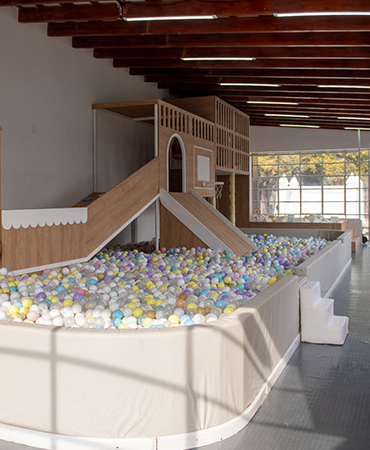 PELOTERO BLANC CAFE KIDS, Juana Koslay - San Luis